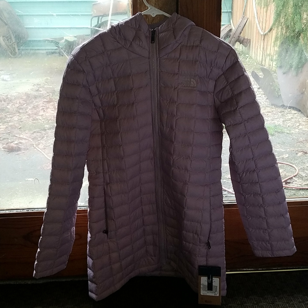 Thr Northface thermoball coat